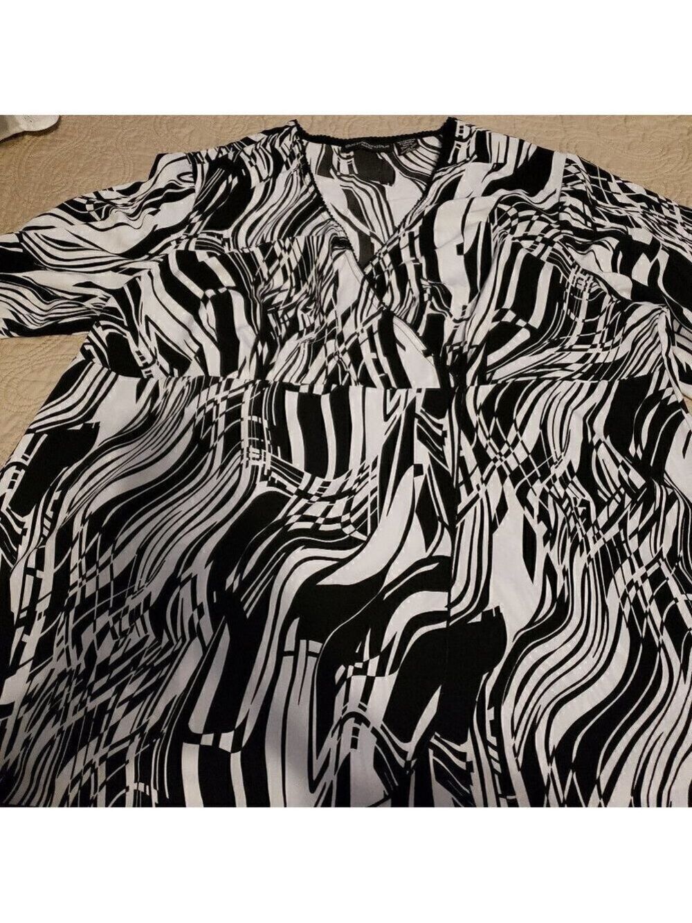 Blue Diamond Plus 20 Stretch Surplice Blouse.